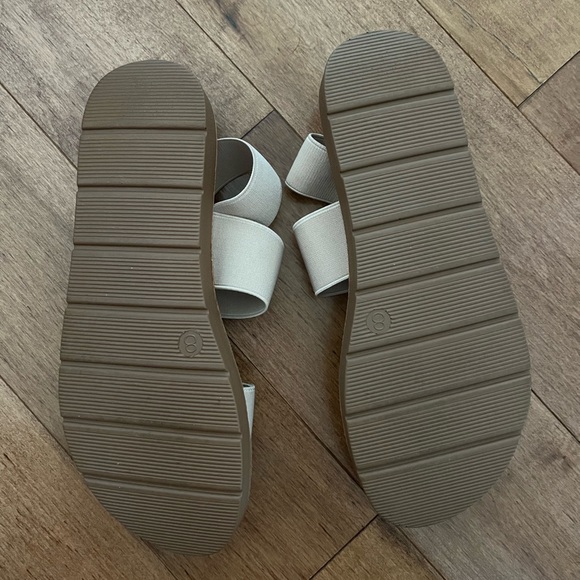 STEVE MADDEN SANDALS - Picture 3 of 4